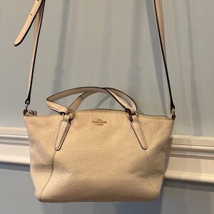 Coach Cream Leather Shoulder Bag with Crossbody strap